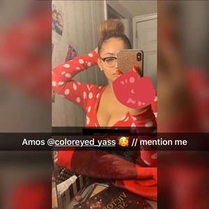 Meet your Posher, Yasmine